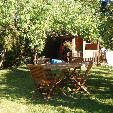 Au Coeur Des Alpes Bed and Breakfast Marignier Exteriör bild